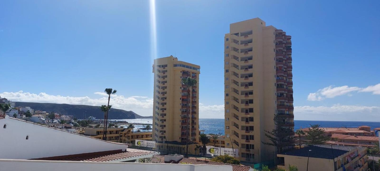 Firstline Apartment Los Cristianos Arona  Eksteriør billede