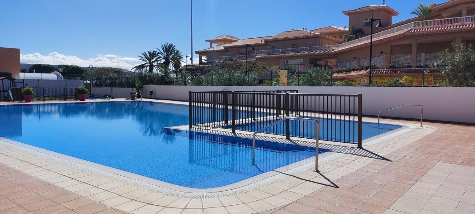 Firstline Apartment Los Cristianos Arona  Eksteriør billede