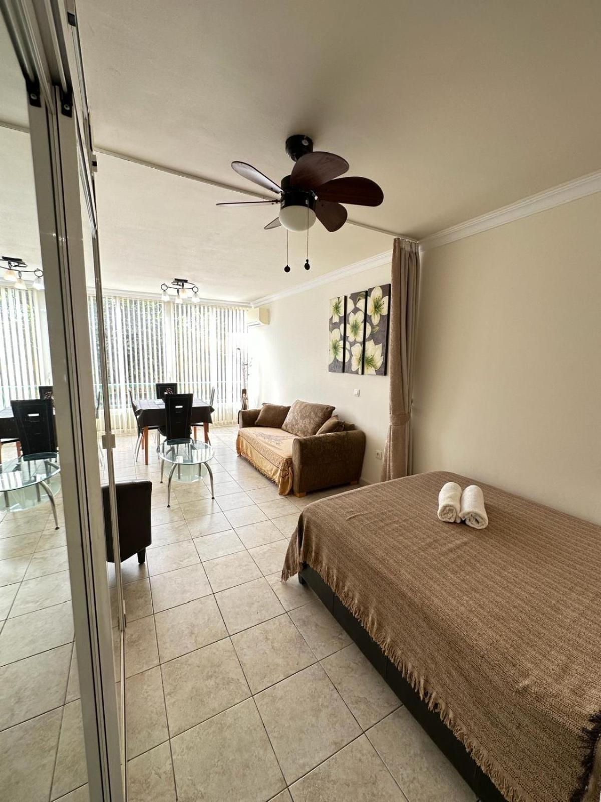 Firstline Apartment Los Cristianos Arona  Eksteriør billede
