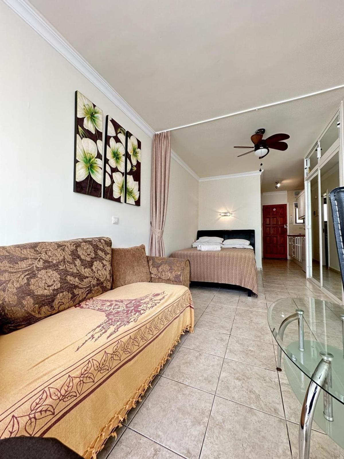 Firstline Apartment Los Cristianos Arona  Eksteriør billede