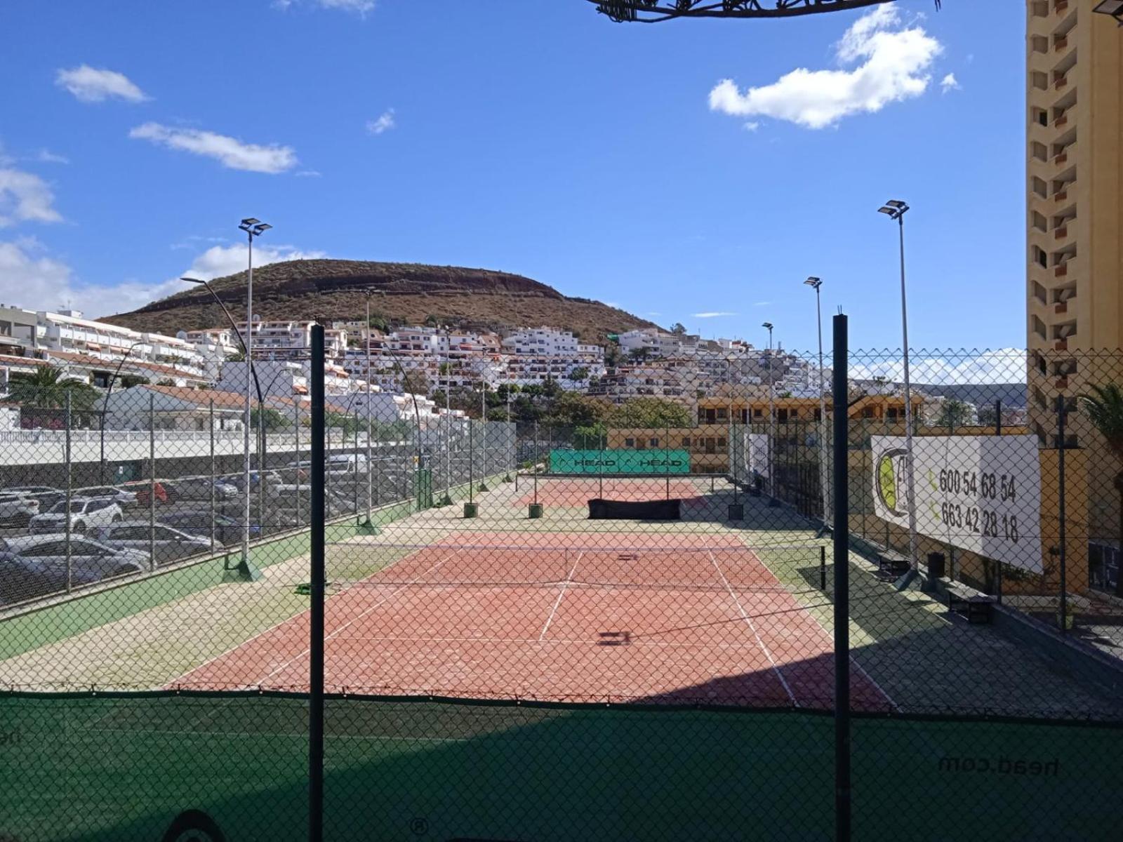 Firstline Apartment Los Cristianos Arona  Eksteriør billede
