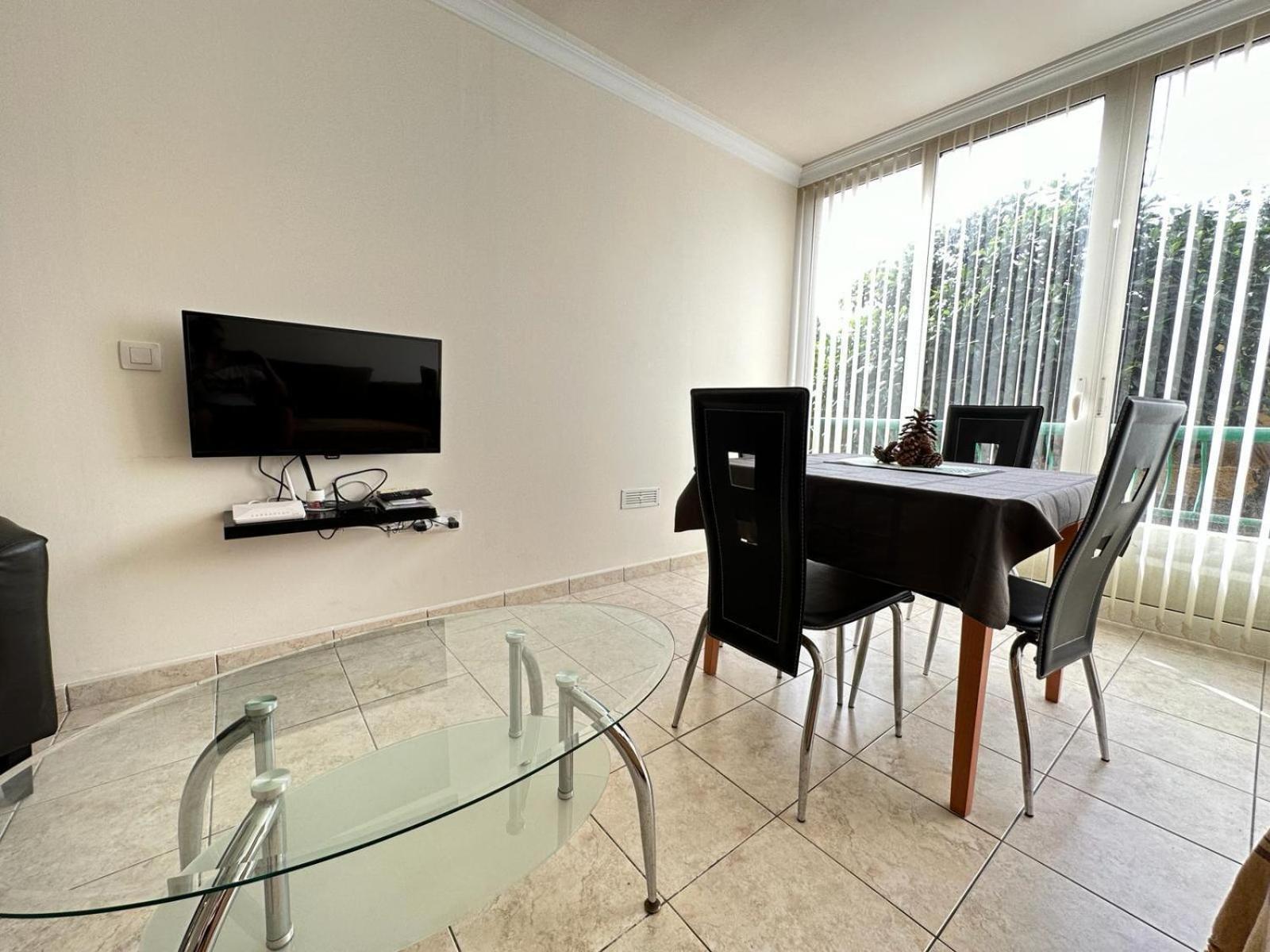 Firstline Apartment Los Cristianos Arona  Eksteriør billede