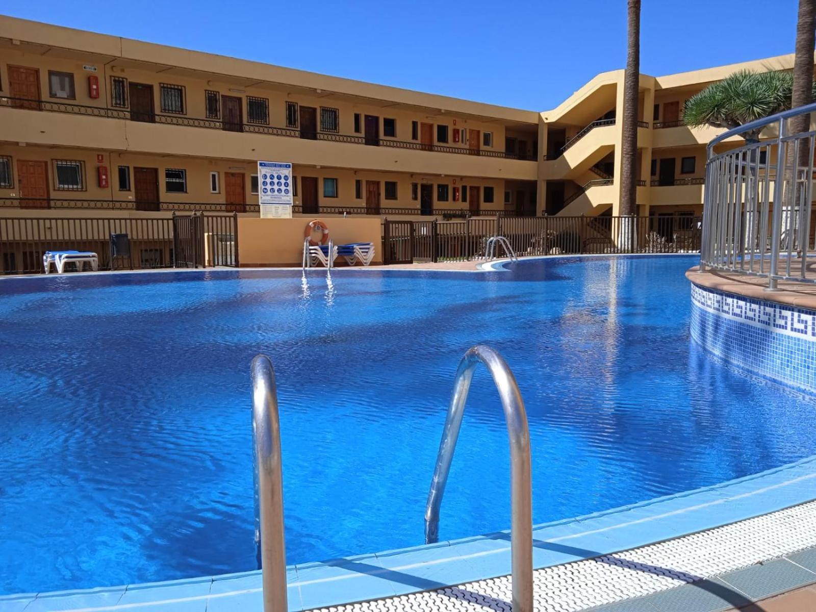 Firstline Apartment Los Cristianos Arona  Eksteriør billede