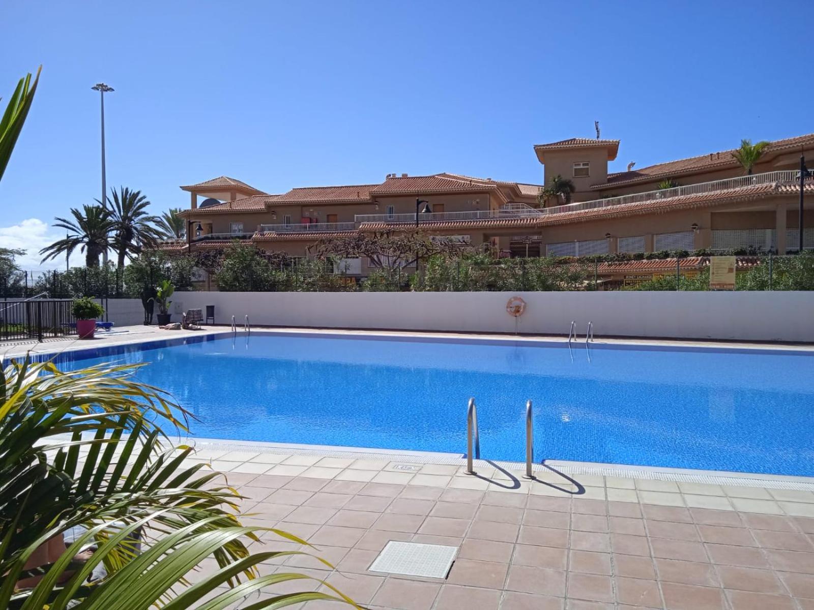 Firstline Apartment Los Cristianos Arona  Eksteriør billede