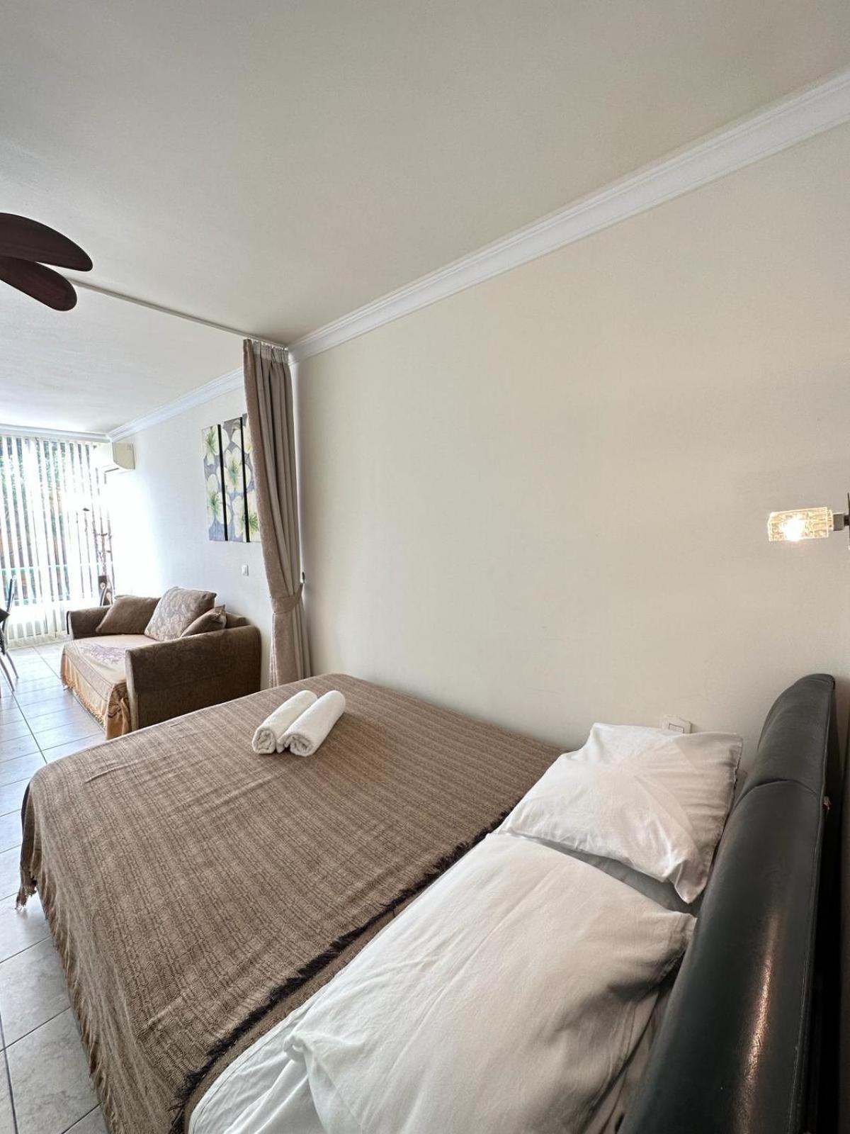 Firstline Apartment Los Cristianos Arona  Eksteriør billede