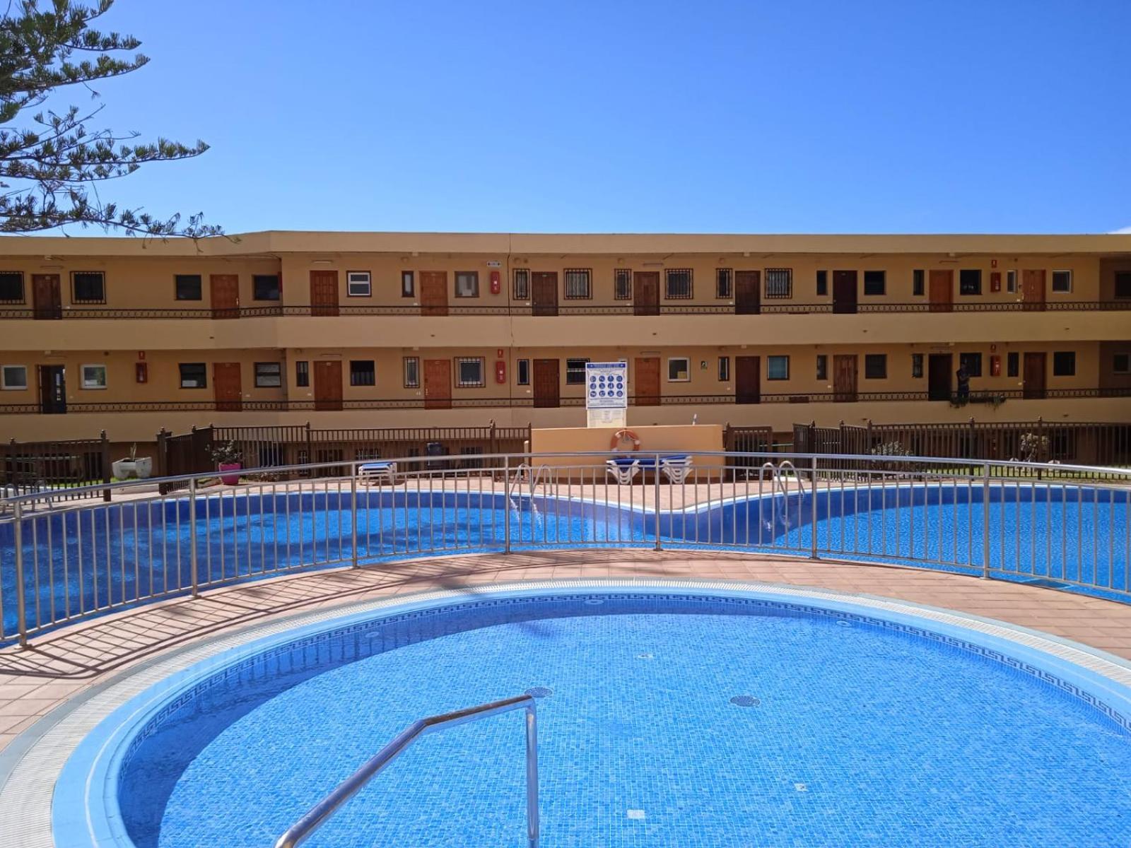 Firstline Apartment Los Cristianos Arona  Eksteriør billede